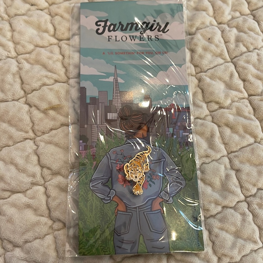 NWT Tiger pin 🐅🐅🐅